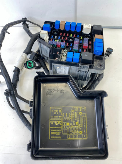 2010-2012 HYUNDAI SANTA FE 2.4L L4 A/T 4WD ENGINE COMPARTMENT FUSE RELAY BOX OEM