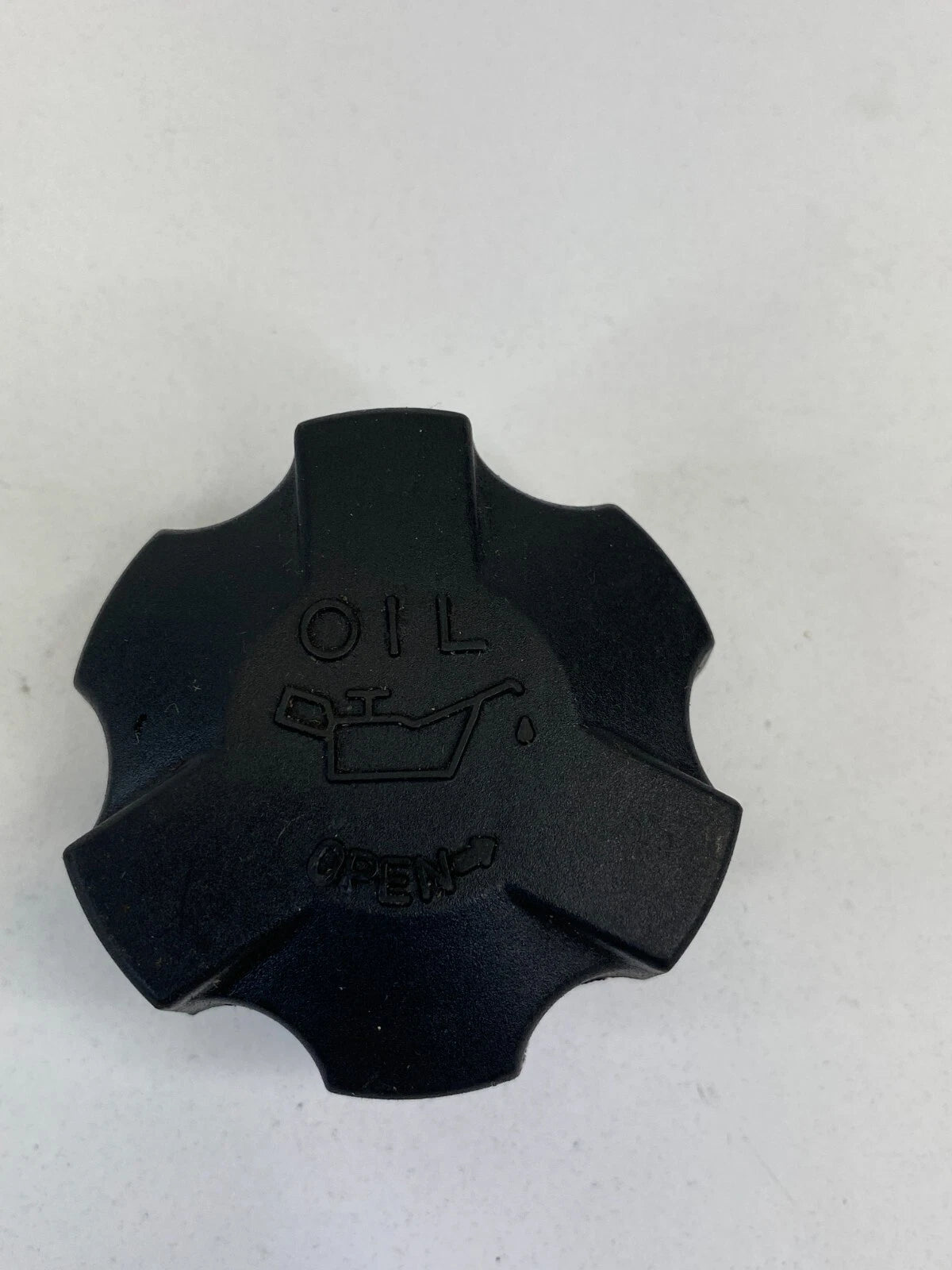 2005-2010 KIA SPORTAGE 2.7L V6 DOHC 24V ENGINE OIL FILLER FLUID CAP OEM