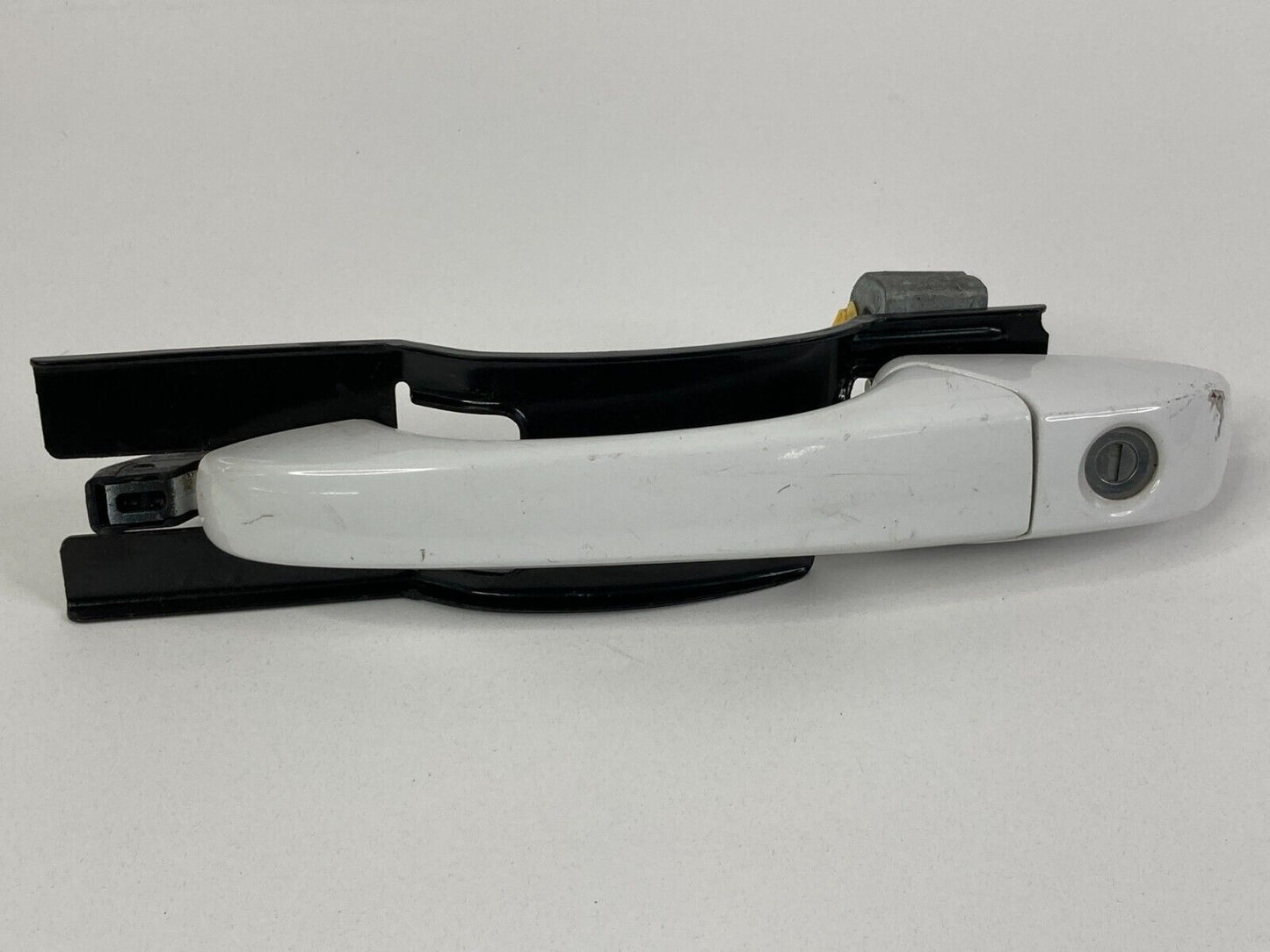 2009-2012 Dodge Avenger Sedan Front Left Side Exterior Door Handle 1KR95GW7AC