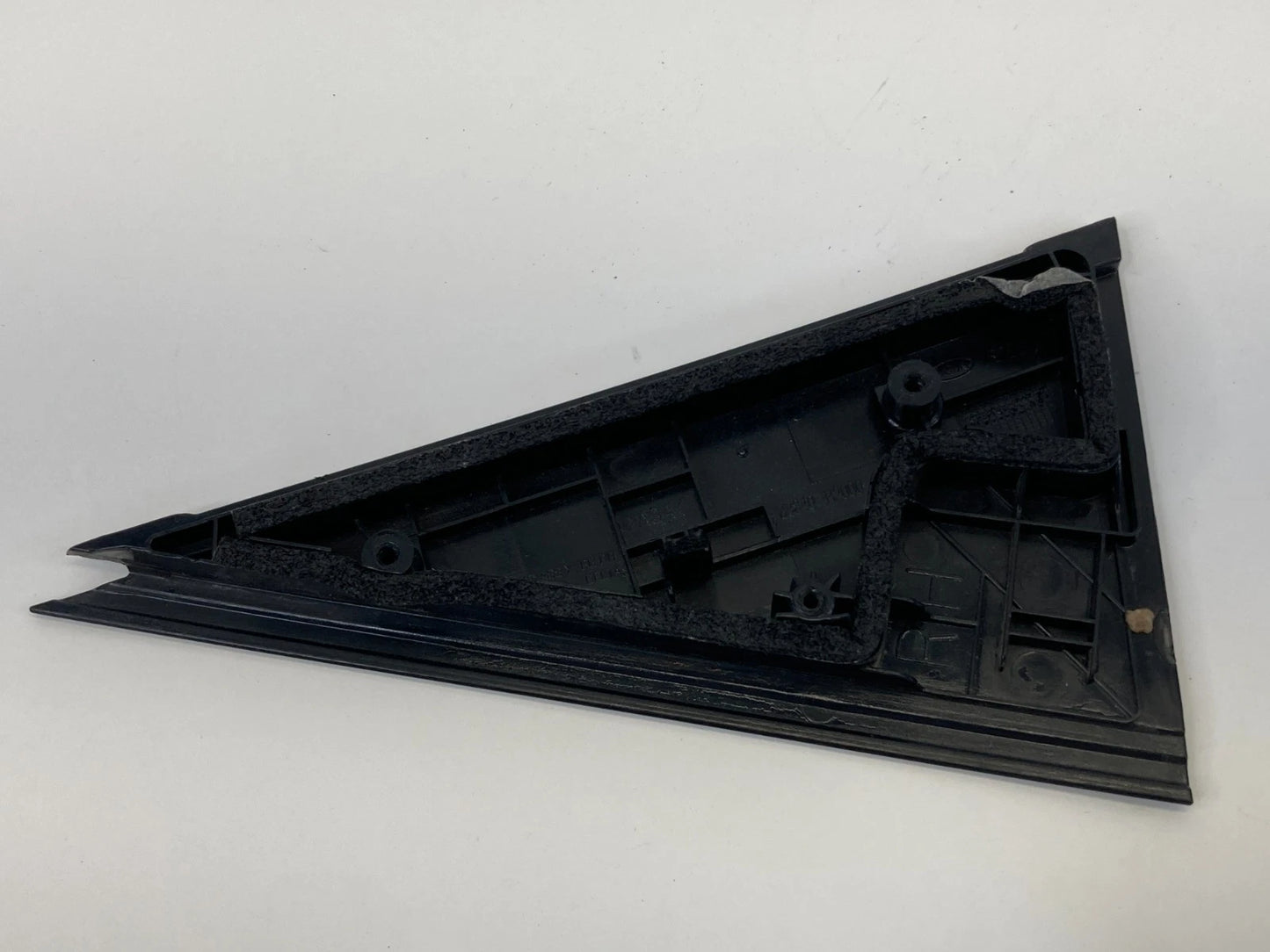 14-19 KIA SOUL REAR RIGHT PASSENGER DOOR OUTSIDE DELTA MOLDING 83840-B2000 OEM