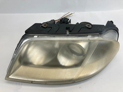 2001-2005 VOLKSWAGEN PASSAT FRONT LEFT DRIVER HEADLIGHT HEAD 3BO-941-015AQ OEM