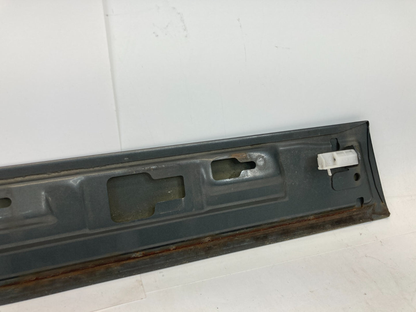 2005-2010 Honda Odyssey Rear Left Driver Rail Panel Bezel Trim Molding NH705M