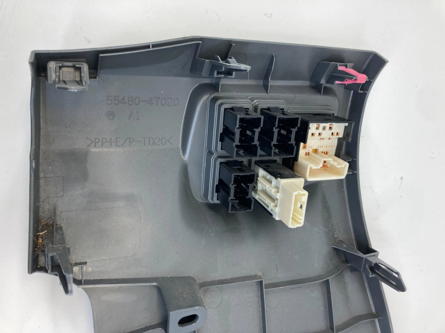 2010 2011 TOYOTA PRIUS DASH LEFT DRIVER LOWER PANEL COVER W SWITCHES 55480-47020