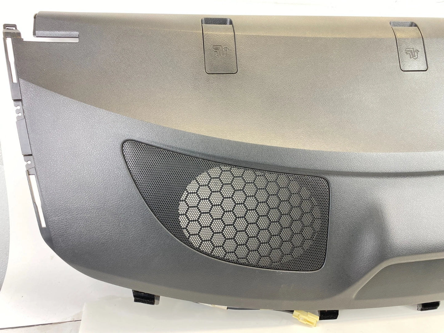 11 12 13 TOYOTA COROLLA REAR HIGH MOUNTED SPEAKER INTERIOR COVER TRIM 6433002520