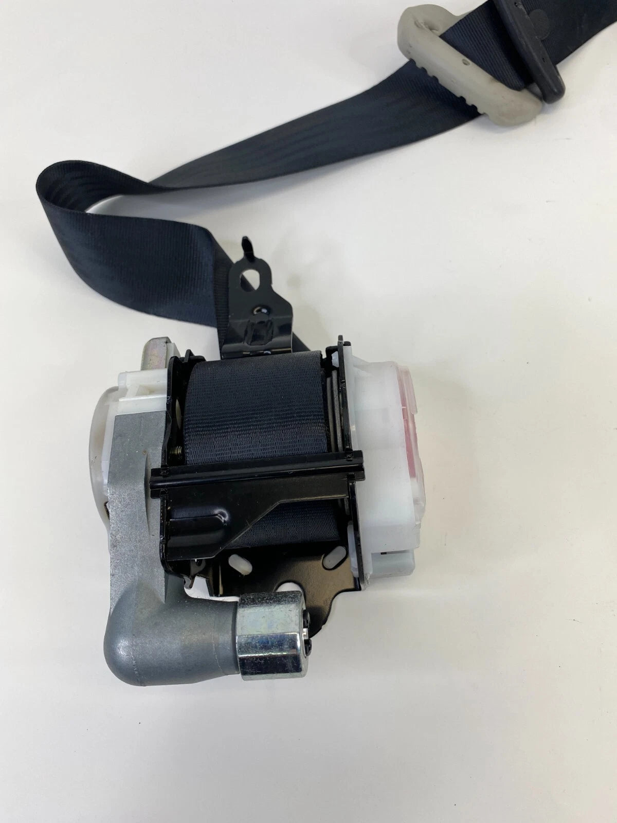 2011 2012 2013 MAZDA3 MAZDA 3 FRONT RIGHT PASSENGER SEAT BELT RETRACTOR OEM