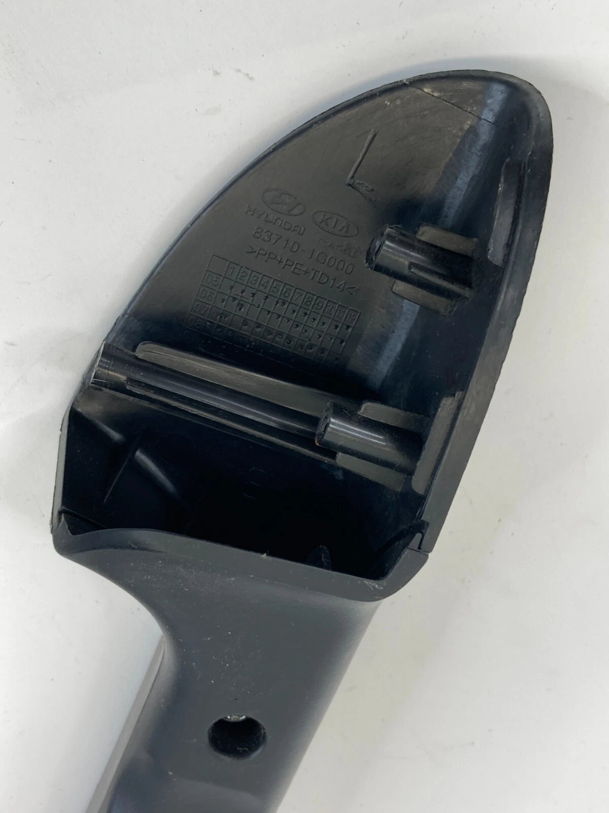 06 07 08 09 10 11 KIA RIO REAR LEFT SIDE INNER DOOR PULL GRIP HANDLE 83710-1G00