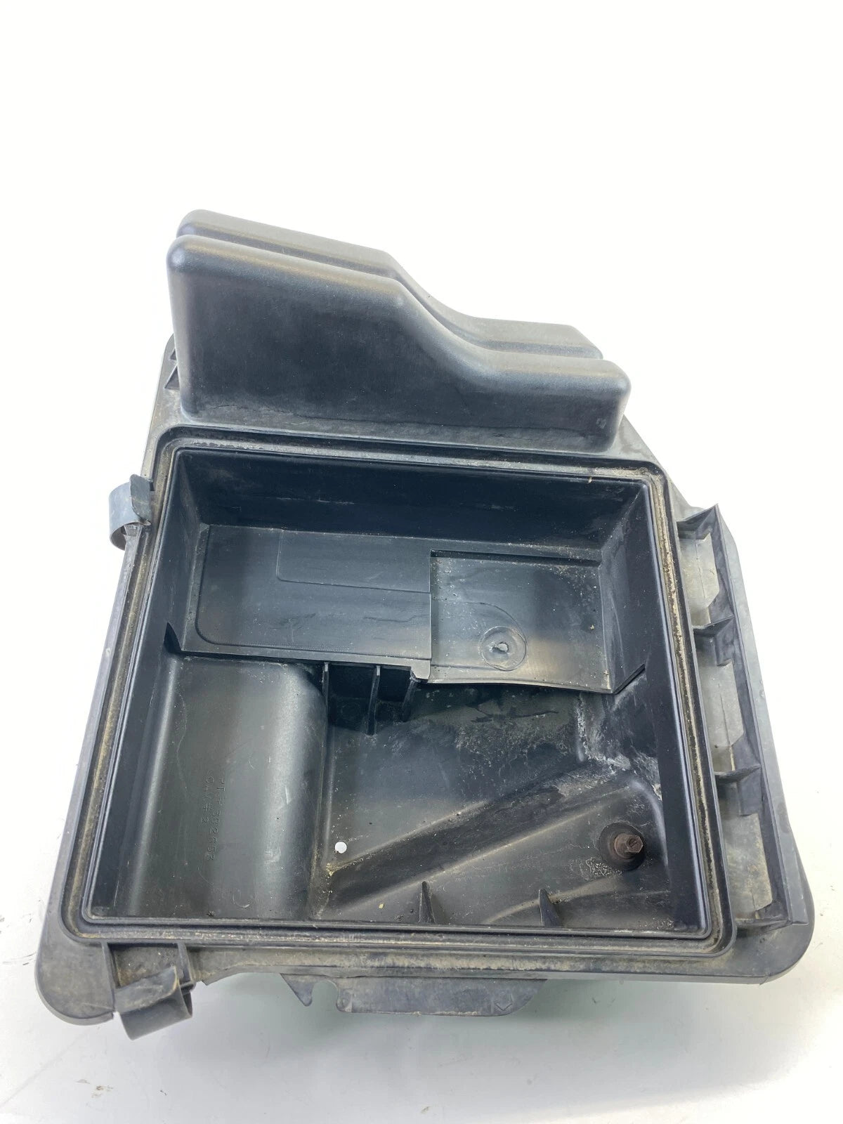 2001-2007 CHRYSLER TOWN & COUNTRY 3.3L AIR INTAKE CLEANER BOX HOUSING 04861356AC