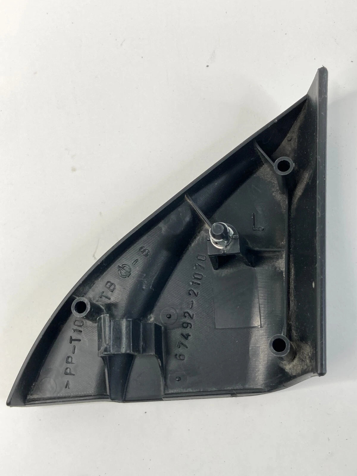 05-10 SCION TC FRONT LF DRIVER DOOR INTERIOR MIRROR CORNER COVER OEM 67492-21070
