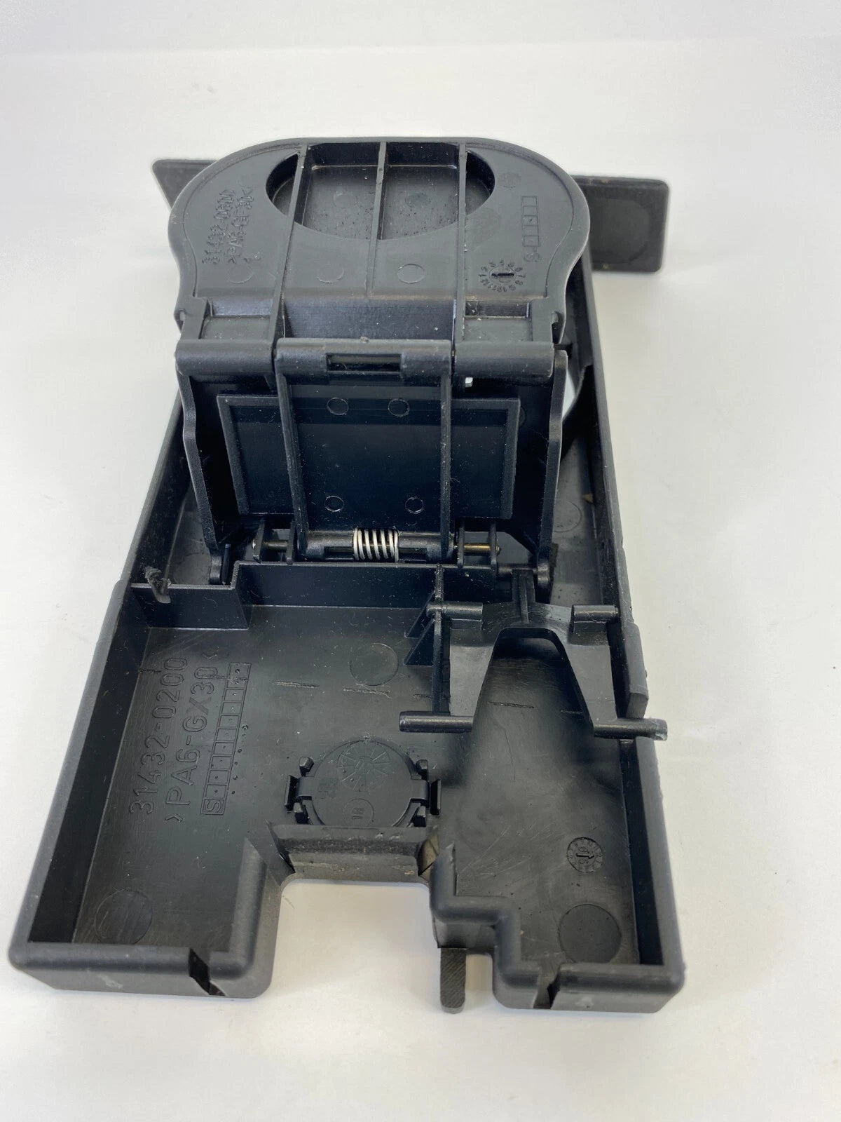 2004-2007 BMW 525I 530I DASH LEFT SIDE CUP HOLDER INSERT ASSY 31432-0200 OEM