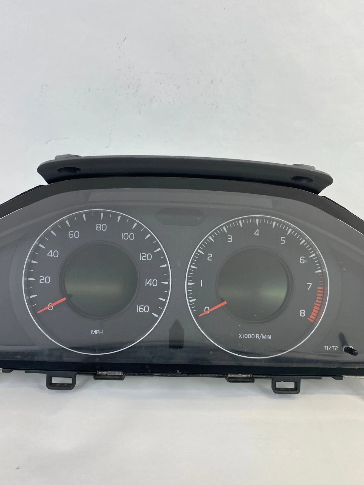 08 09 VOLVO XC70 INSTRUMENT CLUSTER SPEEDOMETER GAUGES 186.882K MILES 36000413