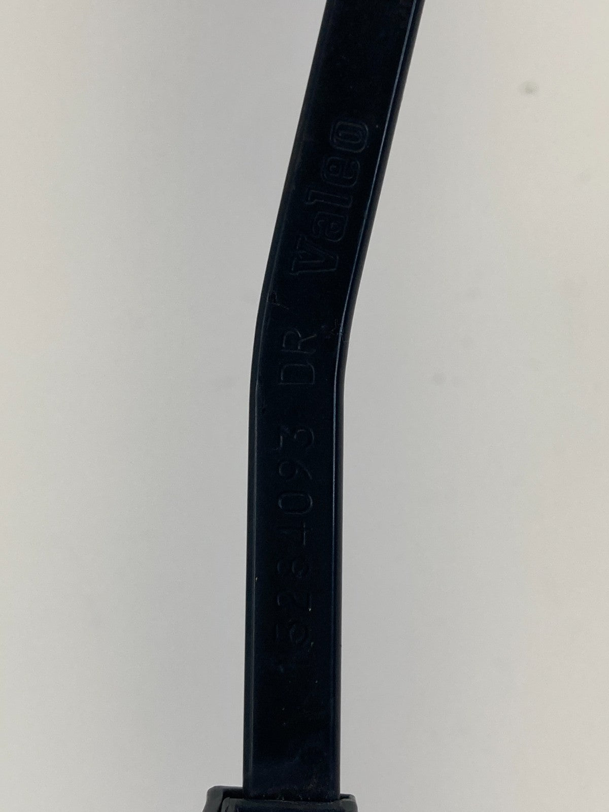 2007 GMC Yukon Tahoe Windshield Wiper Arms Wipers RH LH Set Pair 15284093 OEM