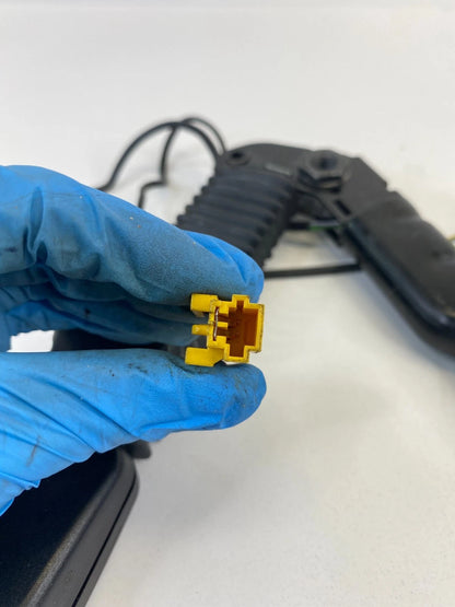 06-12 MERCEDES-BENZ R350 FRONT RIGHT PASSENGER SEAT BELT BUCKLE A2518600469 OEM