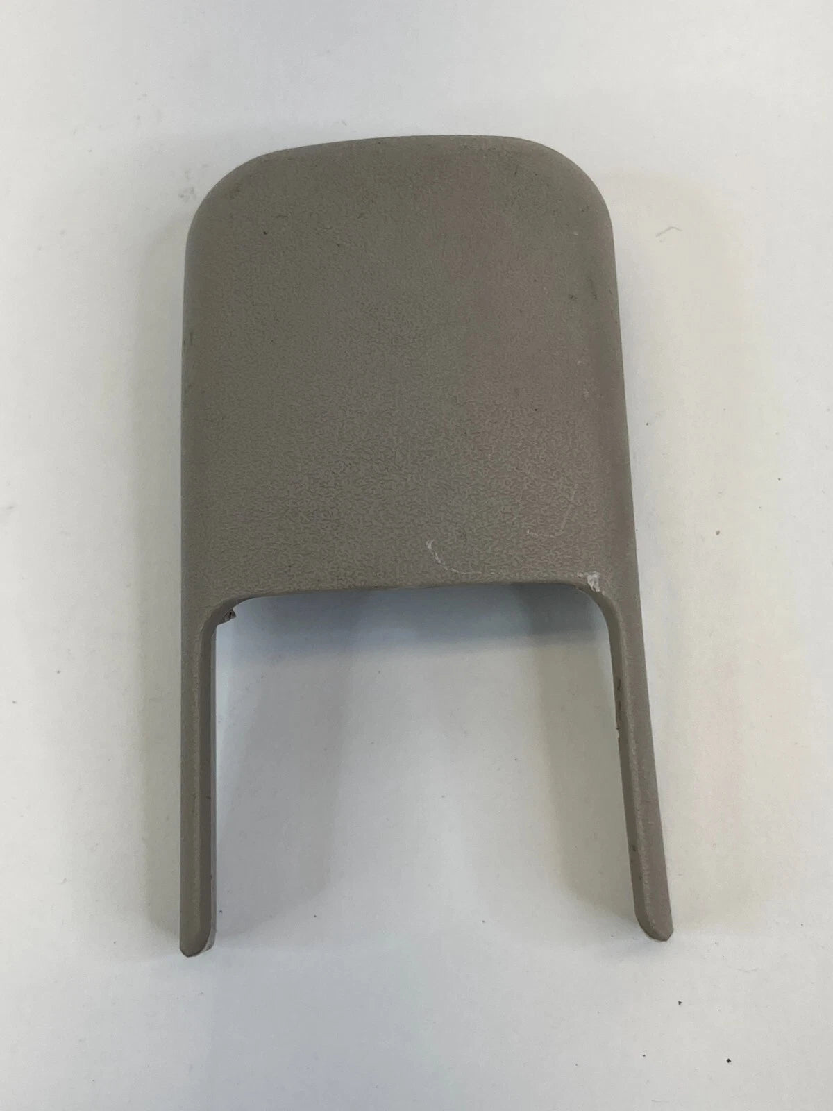 2006-2008 HYUNDAI SONATA SEDAN 4-DR FRONT RIGHT SEAT TRACK CAP END COVER OEM