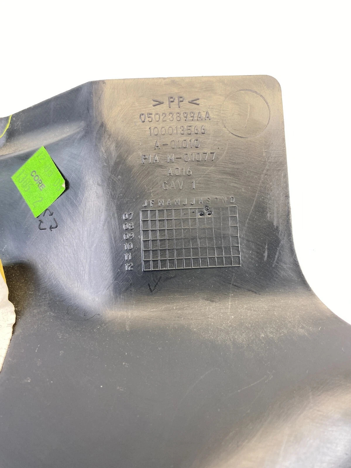 2009 DODGE JOURNEY CENTER CONSOLE LEFT DRIVER SIDE PANEL COVER TRIM 05023899AA