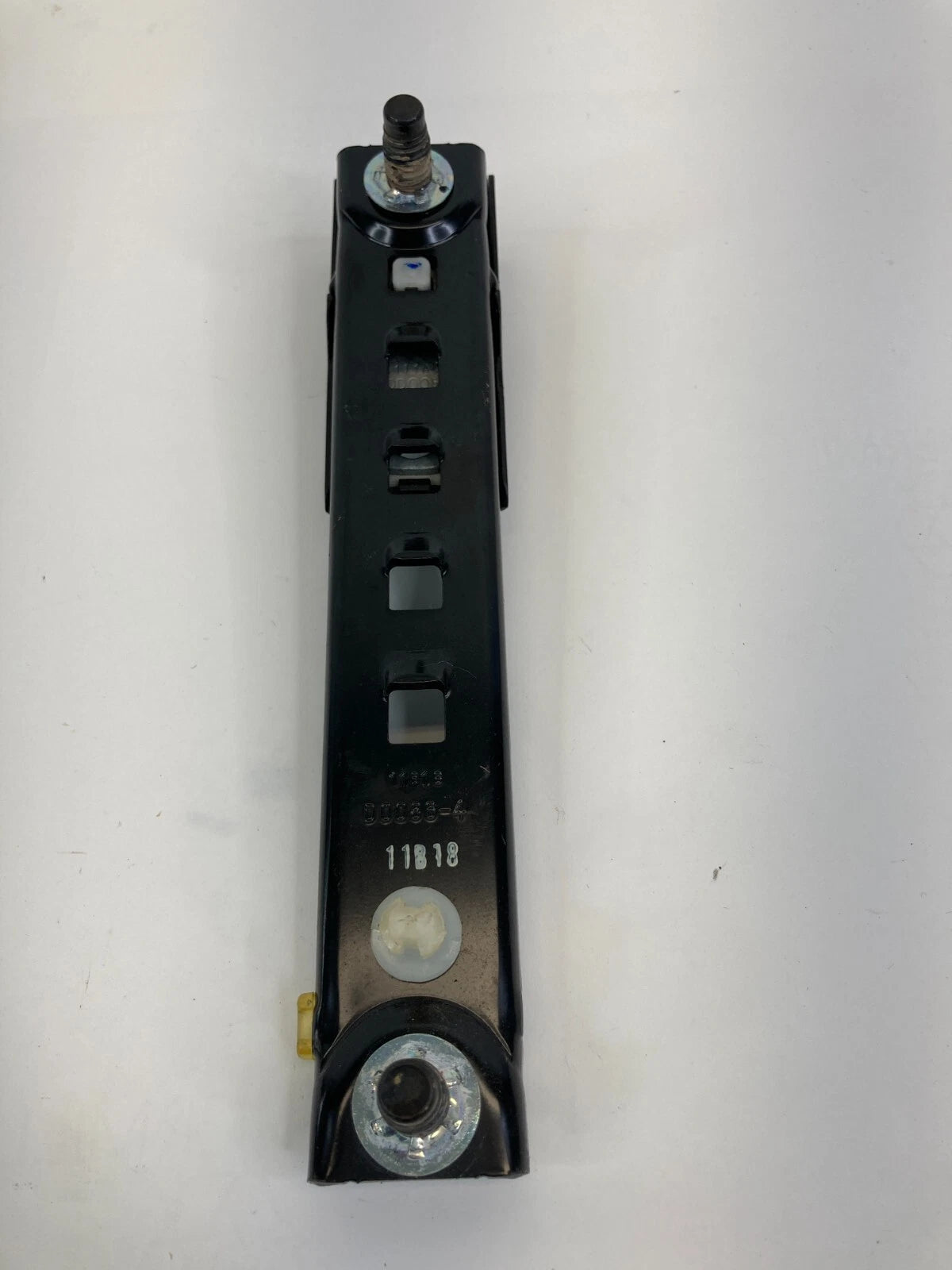 11-17 BUICK REGAL FRONT RIGHT LEFT SEAT BELT HEIGHT ADJUSTER COVER F8513-3 OEM