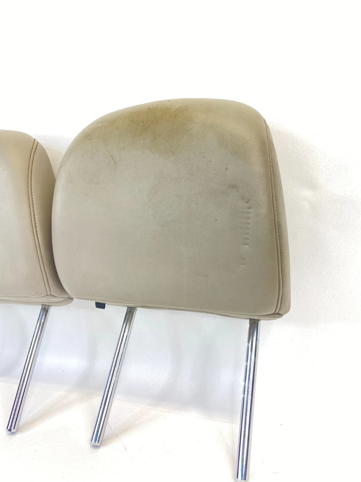 2005 2006 05 06 INFINITI G35 FRONT HEADREST SEAT HEAD REST PAIR SET OEM