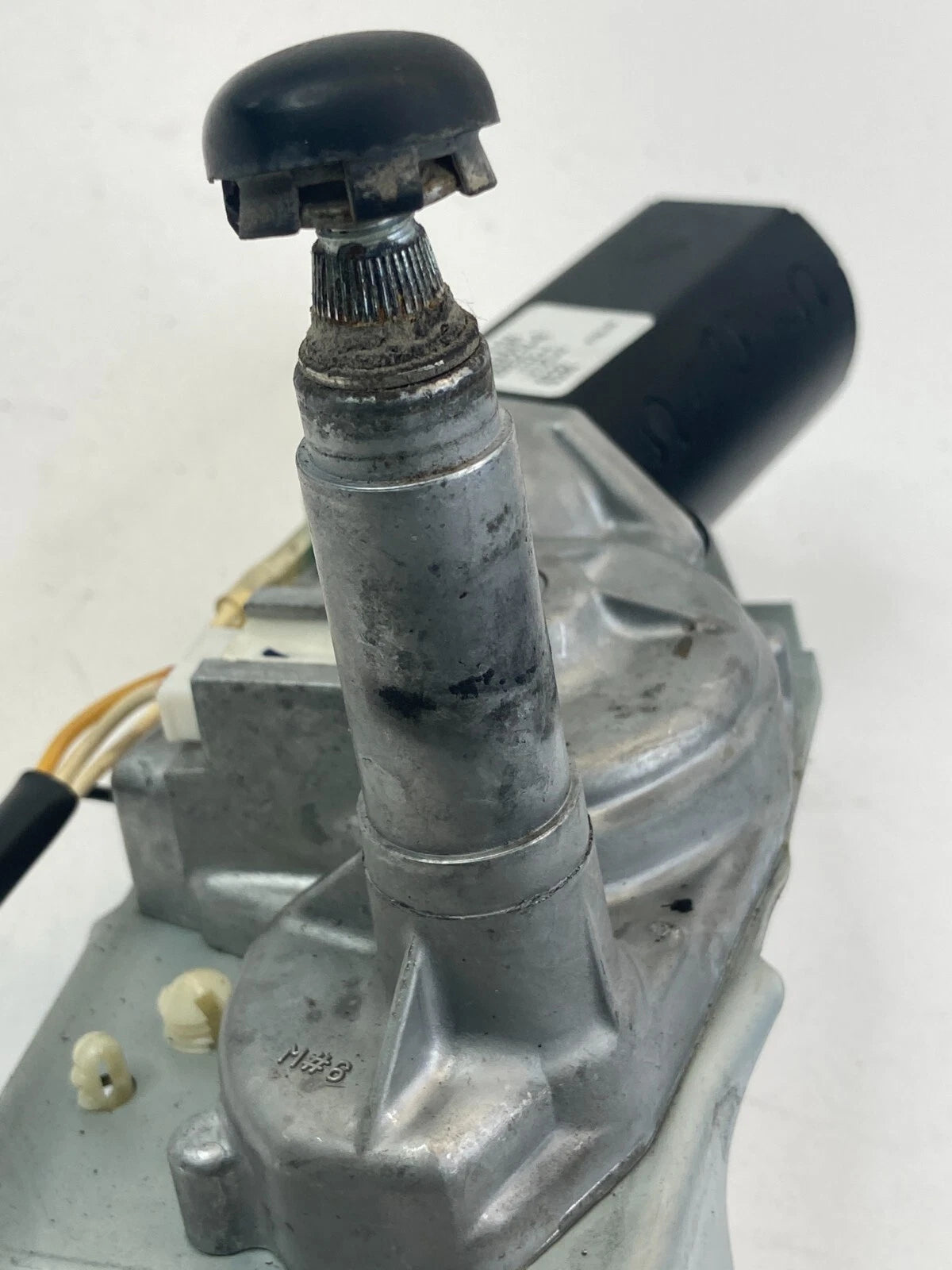 2006 PONTIAC TORRENT REAR WINDSHIELD WIPER MOTOR ASSEMBLY OEM FACTORY 15813164
