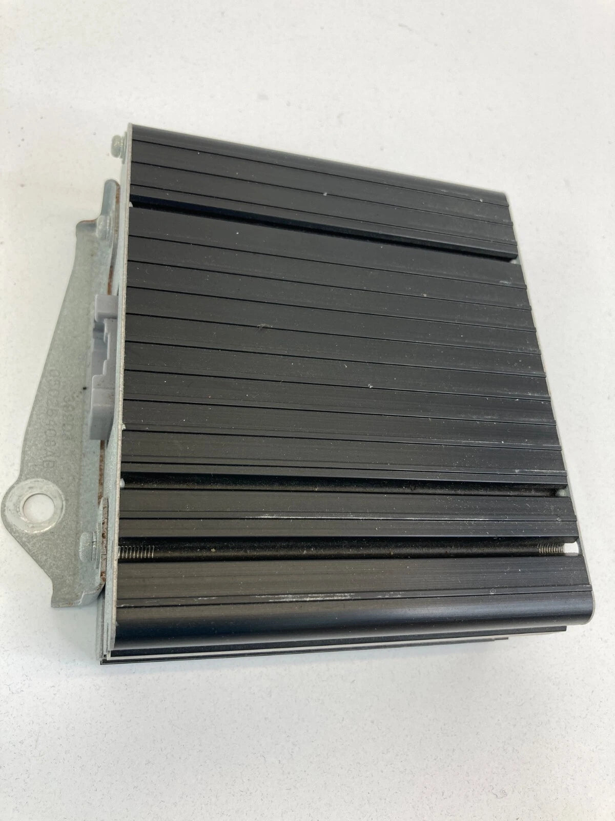 2008-2012 TOWN & COUNTRY GRAND CARAVAN POWER INVERTER MODULE UNIT 05026408AB