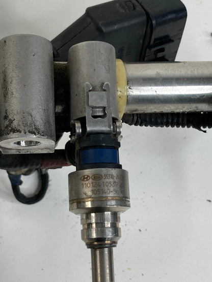 11-14 HYUNDAI SONATA 2.4L AT FUEL INJECTION RAIL LINE ASSEMBLY 35300-2G700 OEM