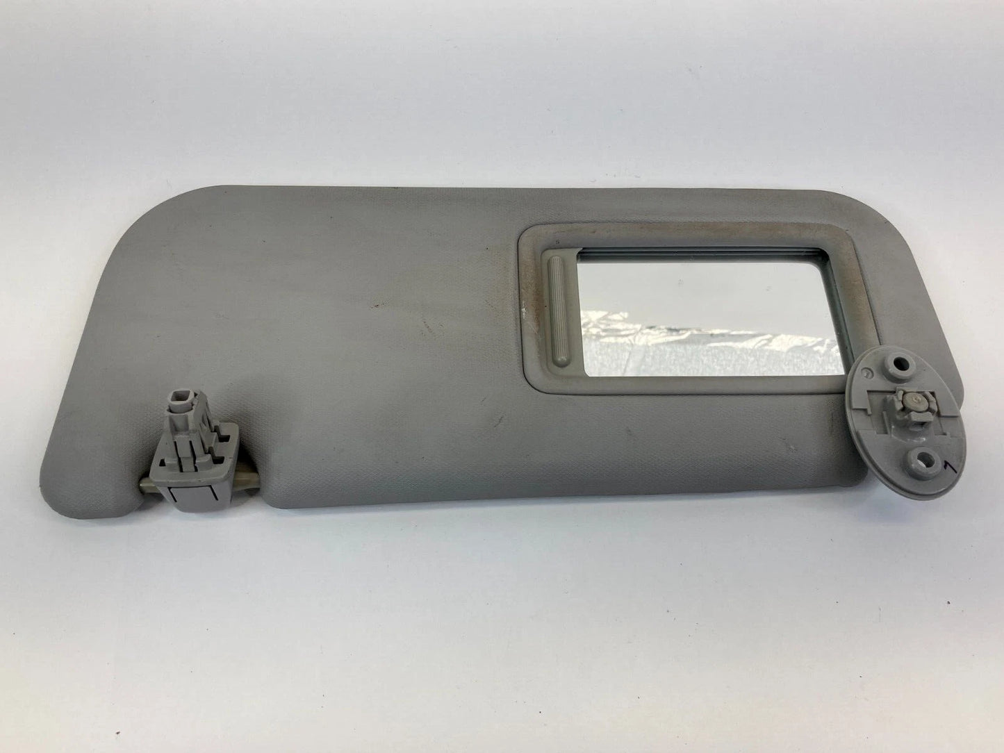 2014-2017 TOYOTA COROLLA FRONT LEFT DRIVER SIDE SUNVISOR SUN VISOR SHADE OEM