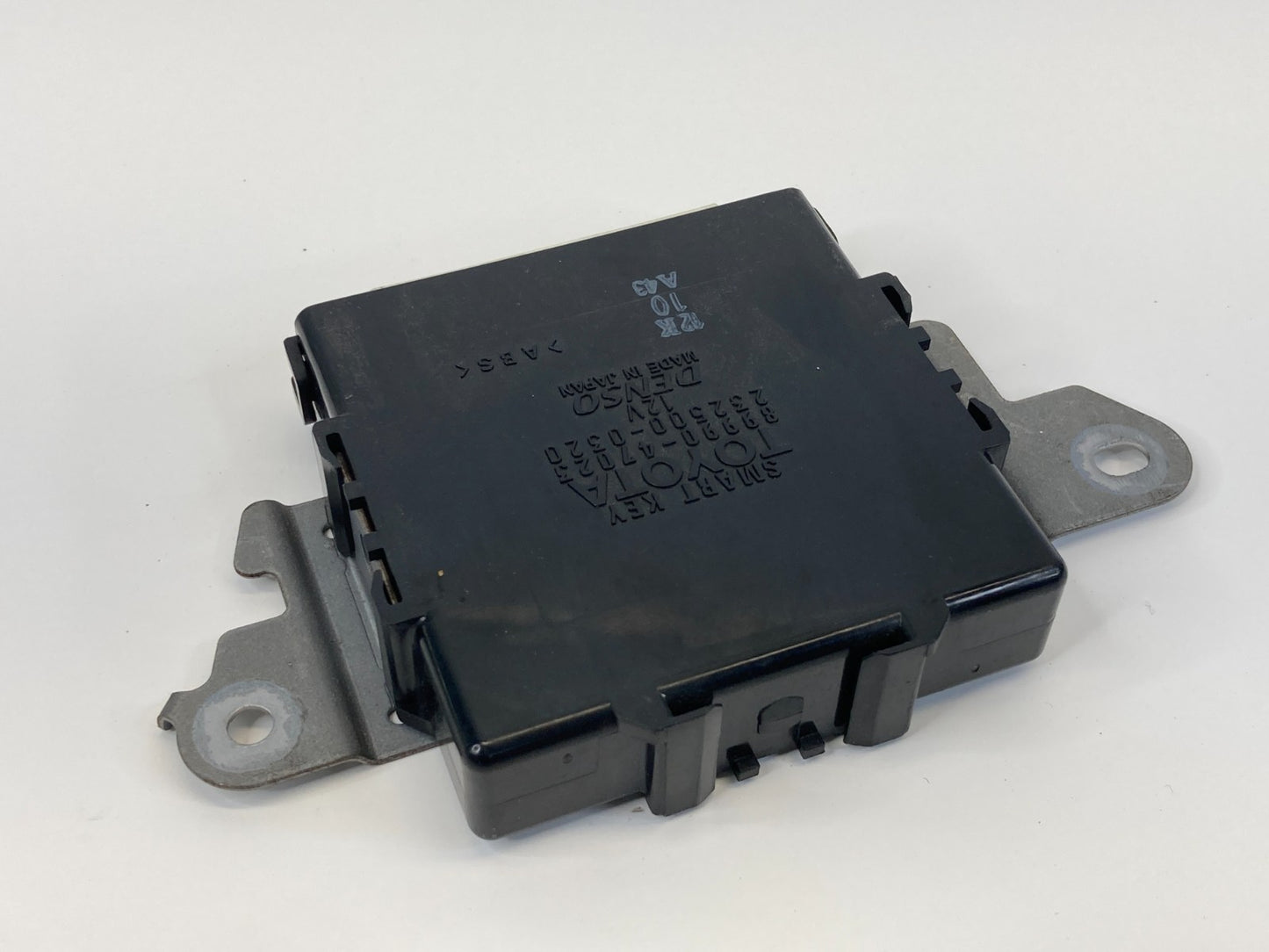 2006-2009 Toyota Prius Theft Locking Smart Key Control Module 89990-47023 OEM