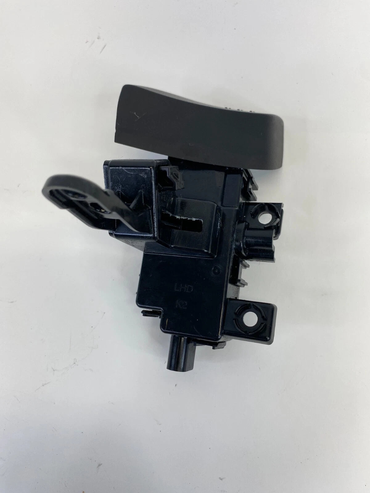 2014 2015 2016 KIA SOUL WAGON GLOVE BOX RELEASE BUTTON SWITCH OEM