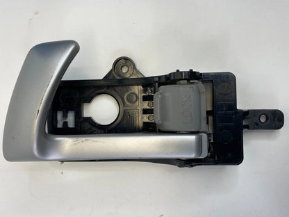 2007-2009 HYUNDAI SANTA FE REAR LEFT SIDE INNER DOOR HANDLE 82613-CM00 OEM