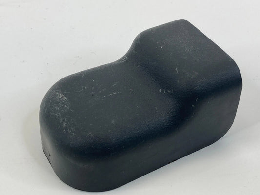 2009 2010 HYUNDAI ELANTRA SEDAN FRONT RIGHT SIDE SEAT TRACK COVER TRIM CAP OEM
