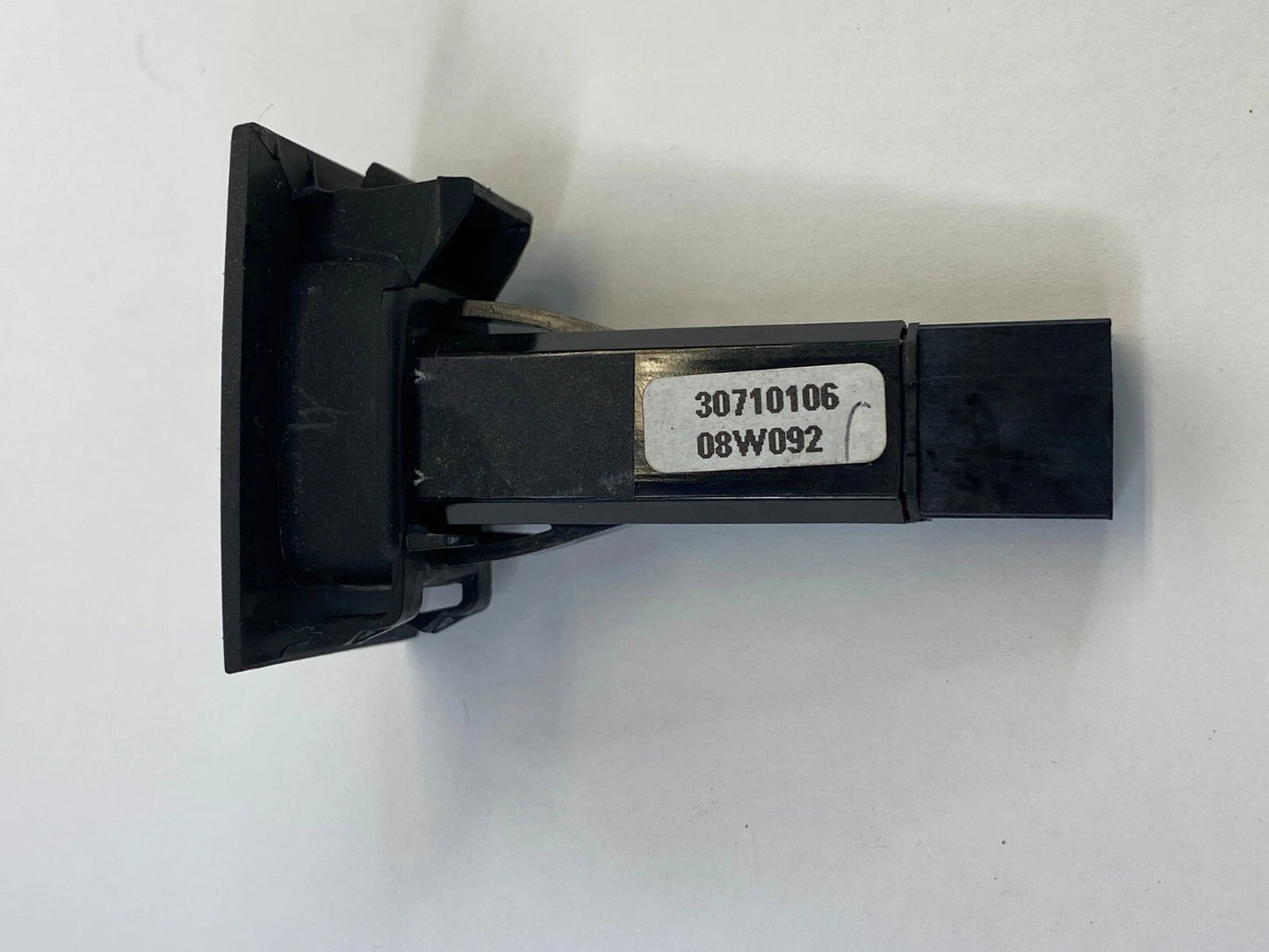 2008-2016 VOLVO XC70 EMERGENCY HAZARD LIGHT CONTROL SWITCH BUTTON 30710106 OEM