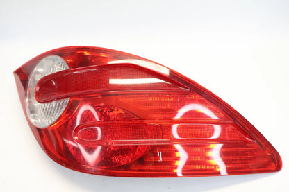 2006-2010 MERCEDES W251 R350 REAR LEFT DRIVER SIDE OUTER TAIL LIGHT TAILLIGHT OE