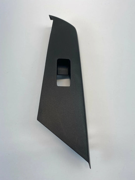 10-12 MAZDA 3 SEDAN REAR LEFT DRIVER SIDE WINDOW SWITCH BEZEL PANEL BBM4685L6