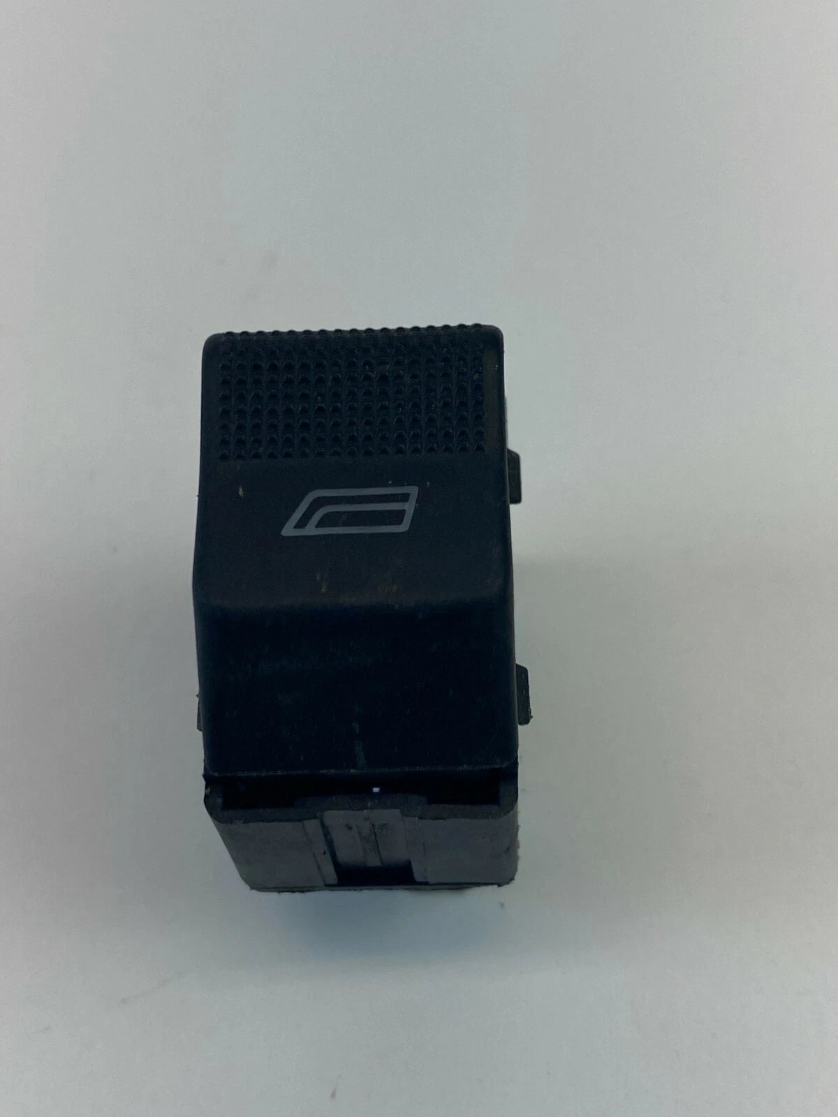 1997-2001 AUDI A4 LEFT & RIGHT POWER WINDOW SWITCH CONTROL DOOR 4D0959855 OEM