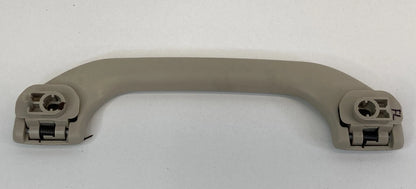 2004-2007 Mitsubishi Endeavor Front Left Roof Inner Grip Grab Assist Handle OEM