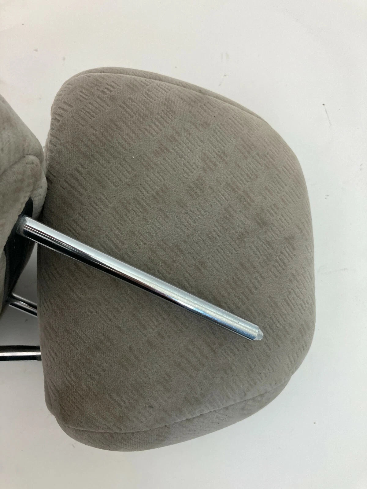 2004 2005 2006 HYUNDAI ELANTRA FRONT LEFT RIGHT SIDE SEAT HEADREST HEAD REST SET