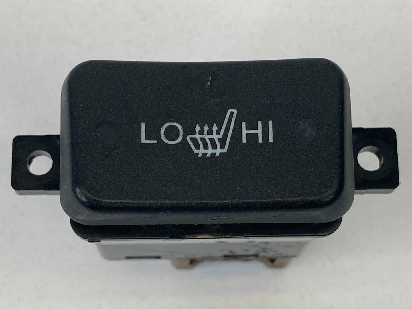 2004-2008 ACURA TL CENTER CONSOLE HEATED SEAT CONTROL SWITCH M22831 OEM