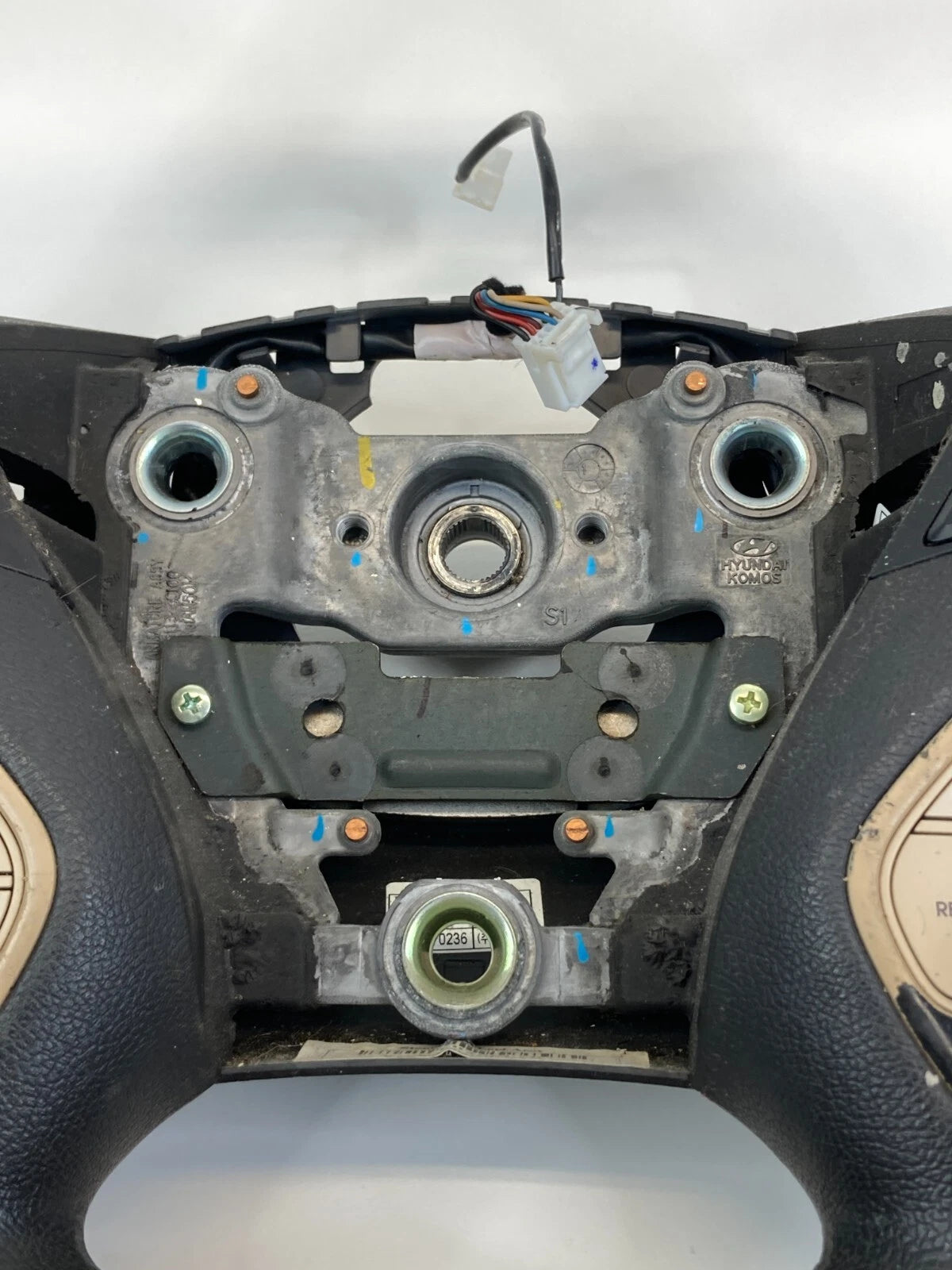 12 13 SONATA STEERING WHEEL W/ PADDLE SHIFTER & AUDIO CRUISE CONTROL 561103Q150