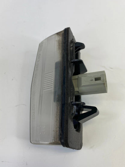 2004-2015 TOYOTA PRIUS REAR TRUNK LICENSE PLATE LIGHT LAMP A045053 OEM