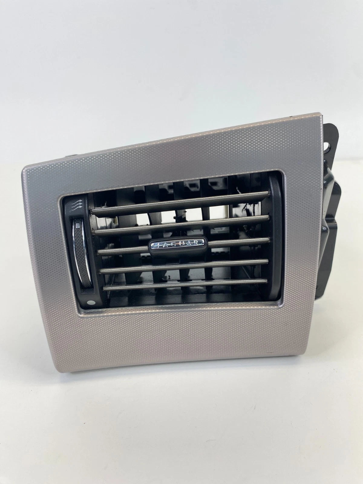 09-11 Jaguar XF Left Driver Side Dash AC Air Vent Trim Bezel 8X23-014A23-AH OEM