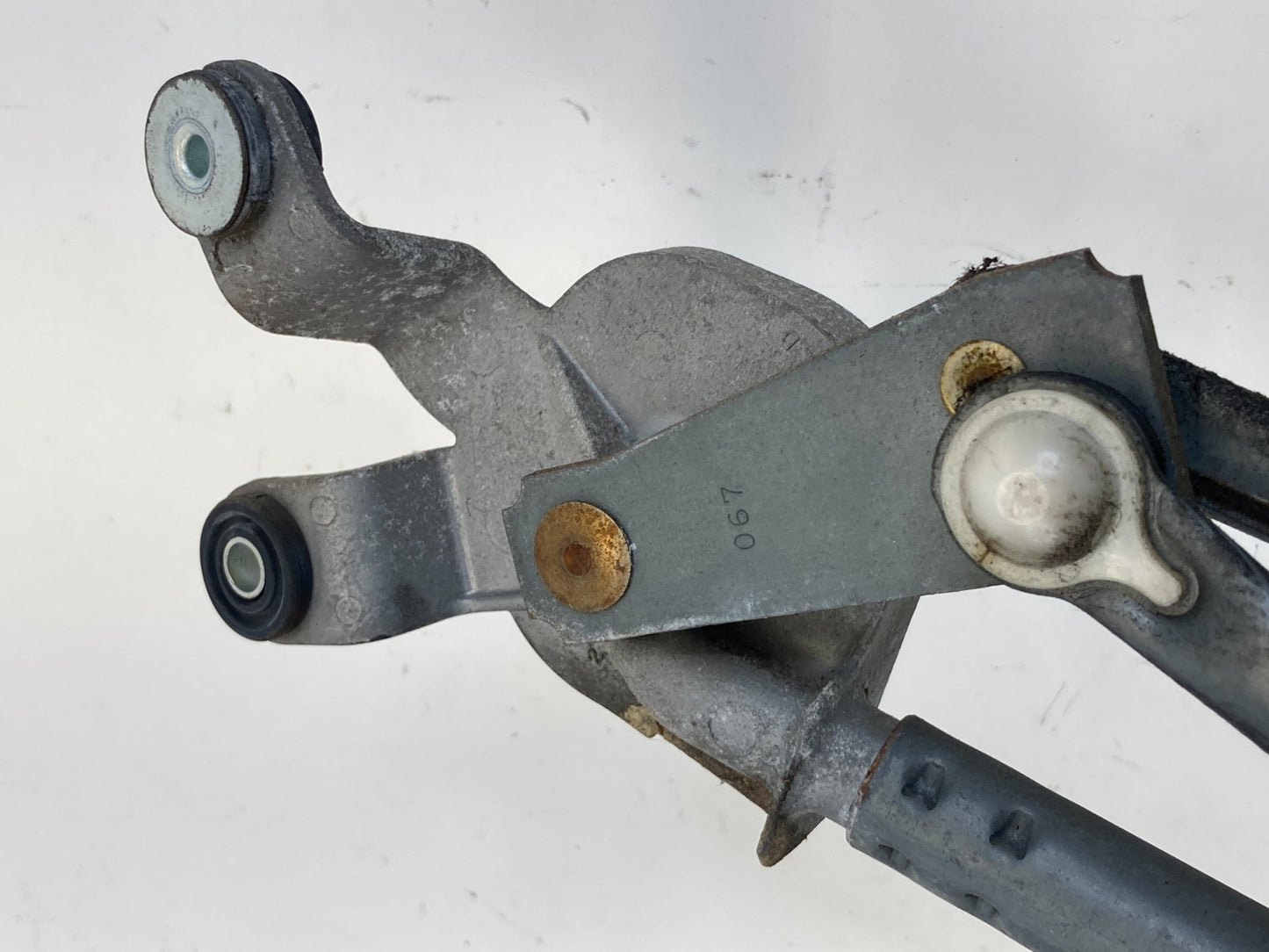 2008-2011 Toyota Highlander Front Windshield Wiper Motor w/ Lingake 85110-48120