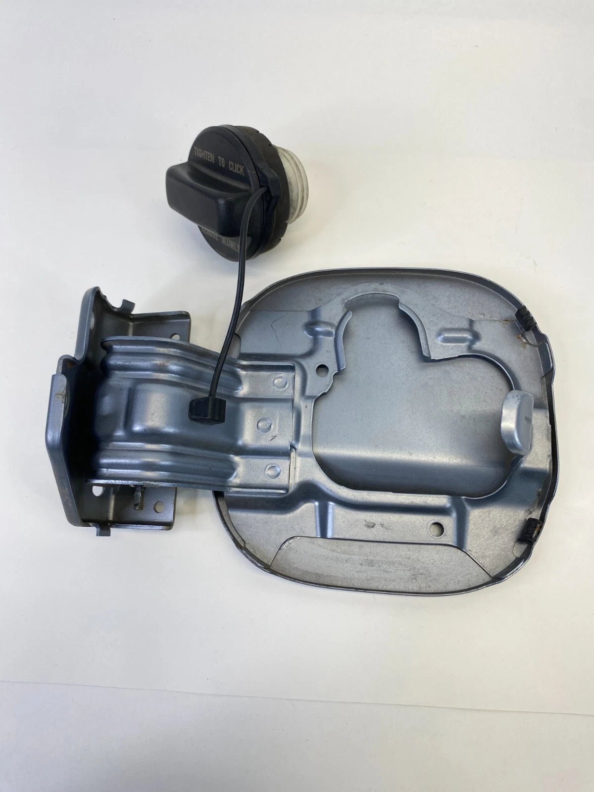 07-11 HONDA CR-V EXTERIOR FUEL DOOR GAS LID COVER WITH FILLER CAP ASSEMBLY OEM