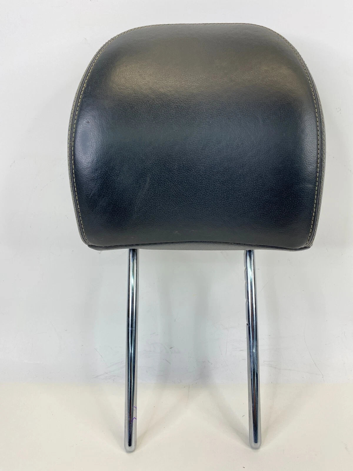 2014-2019 KIA SOUL FRONT RIGHT PASSENGER SIDE SEAT HEADREST ASSEMBLY BLACK OEM