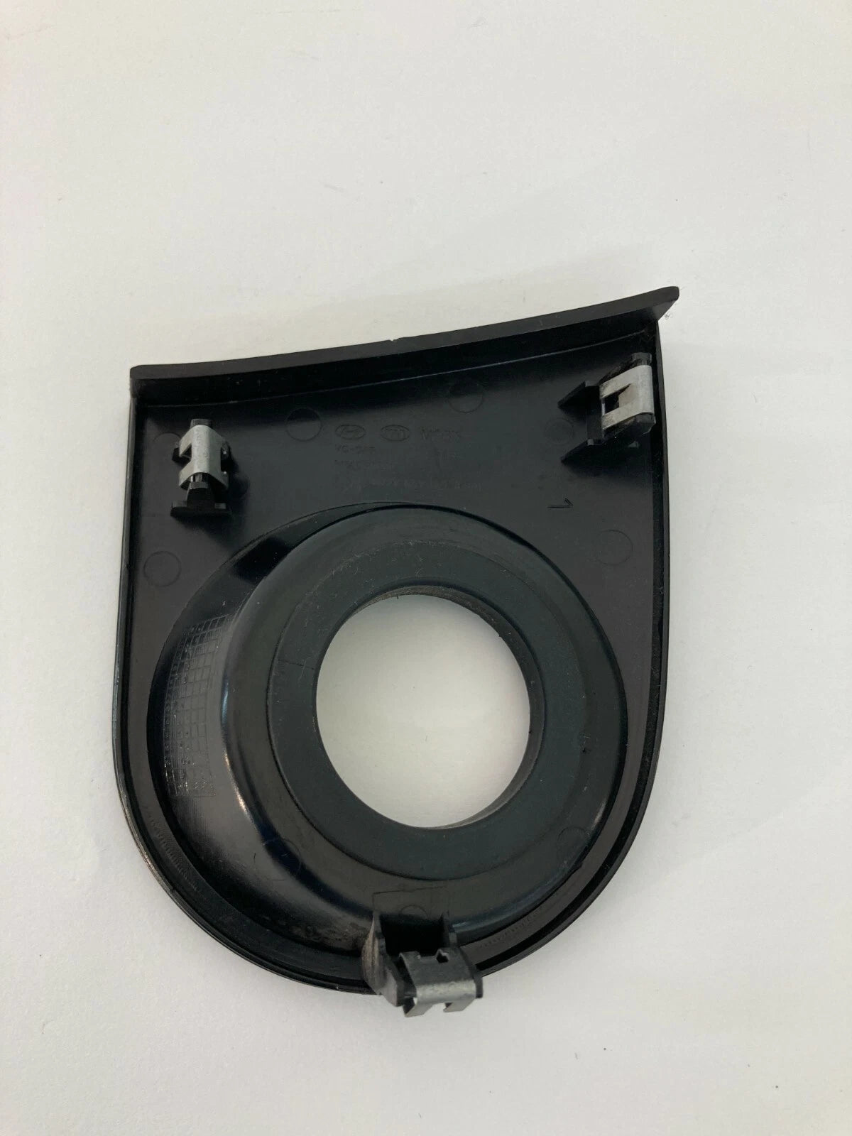 2008 HYUNDAI ENTOURAGE BLACK IGNITION KEY SWITCH COVER BEZEL TRIM 848404D000