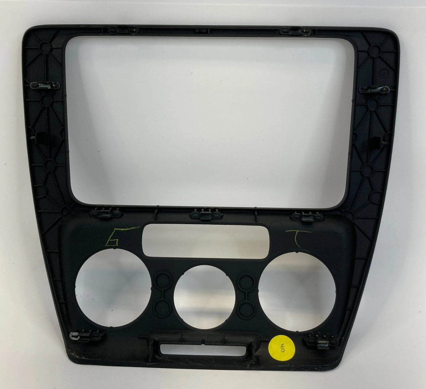 11-14 VOLKSWAGEN JETTA SEDAN DASH RADIO CLIMATE CONTROL BEZEL 5C6-858-071 OEM