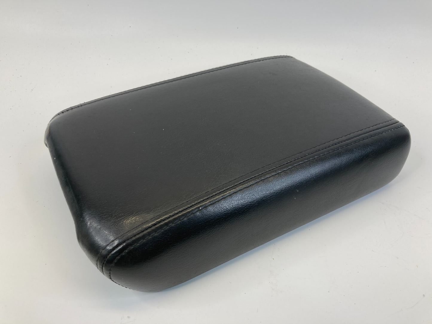 2009-2012 Chevrolet Traverse Center Console Armrest Top Lid Cover Assembly OEM