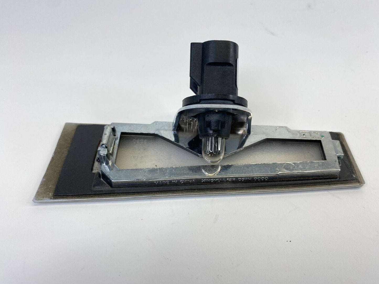 2005-2011 Cadillac STS Rear Right Trunk License Light Lamp Assembly OEM