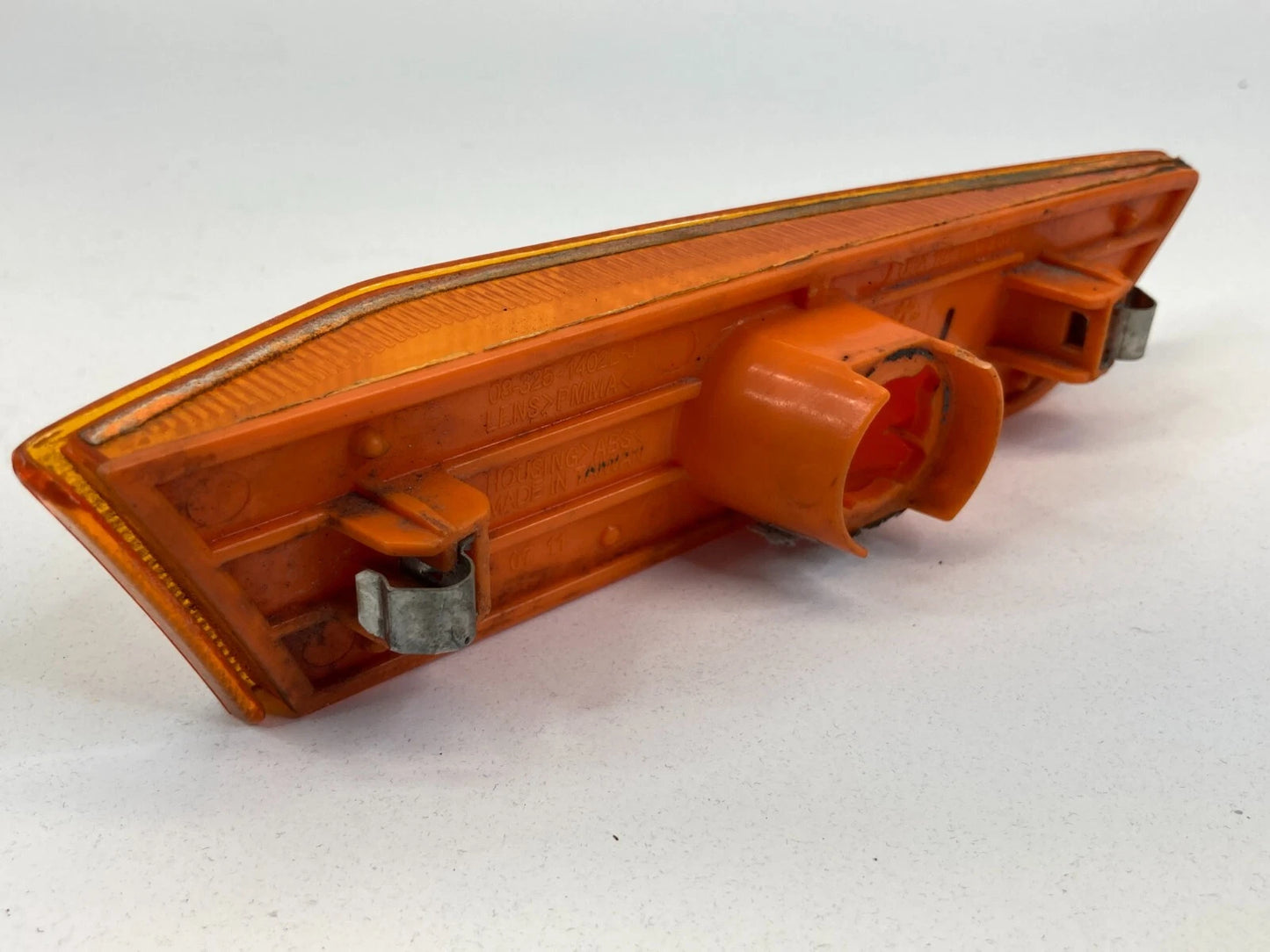 2003-2007 INFINITI G35 COUPE BASE FRONT LEFT BUMPER SIDE MARKER LIGHT LAMP OEM