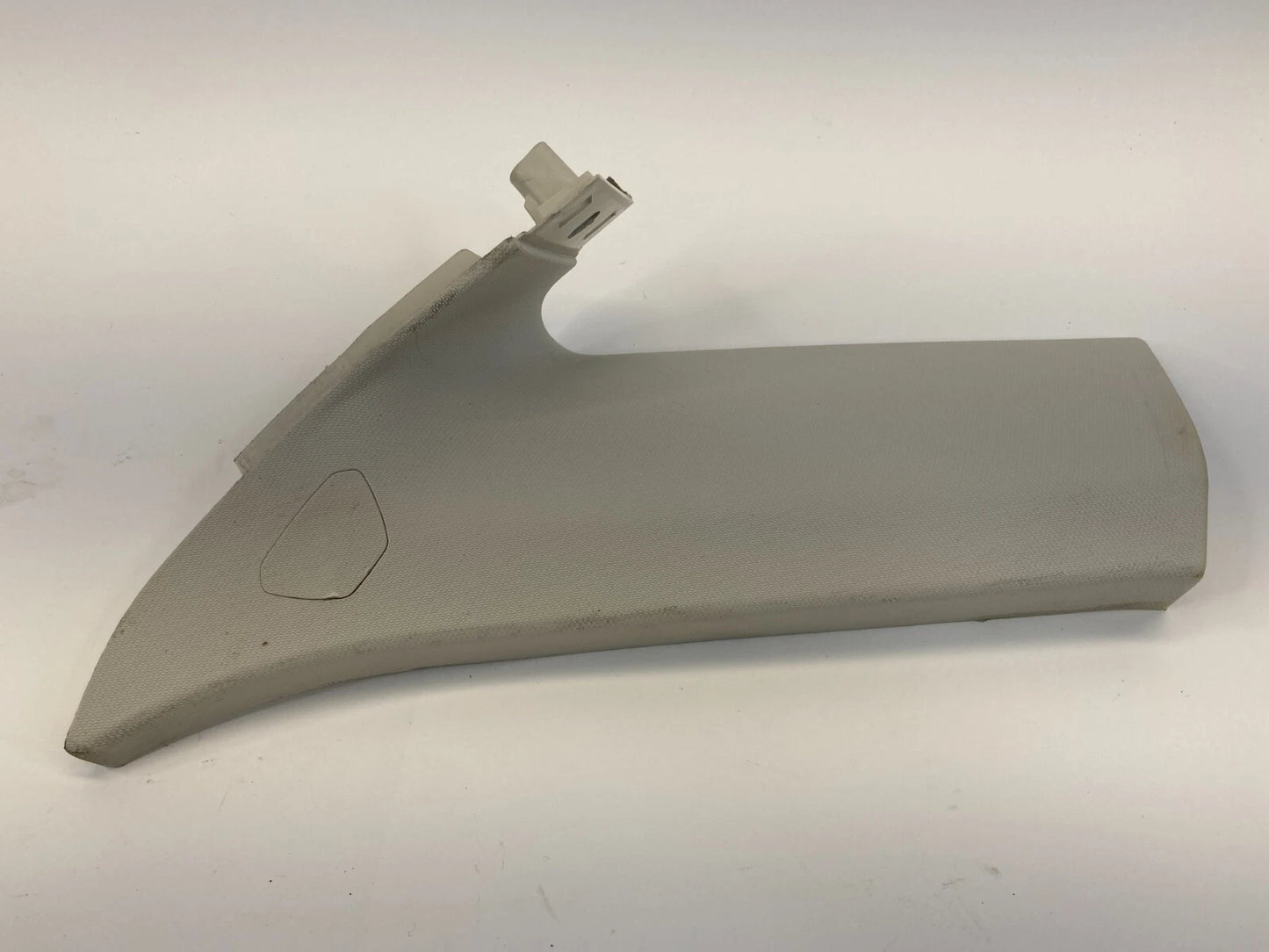 2012-2018 FORD FOCUS REAR RIGHT UPPER C PILLAR COVER BEZEL TRIM OEM