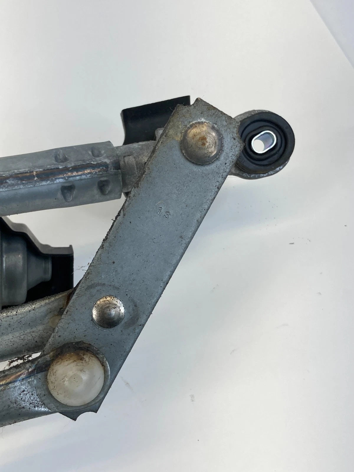 2012-2019 Fiat 500 Front Windshield Wiper Linkage Gear Assy w/ Motor OEM