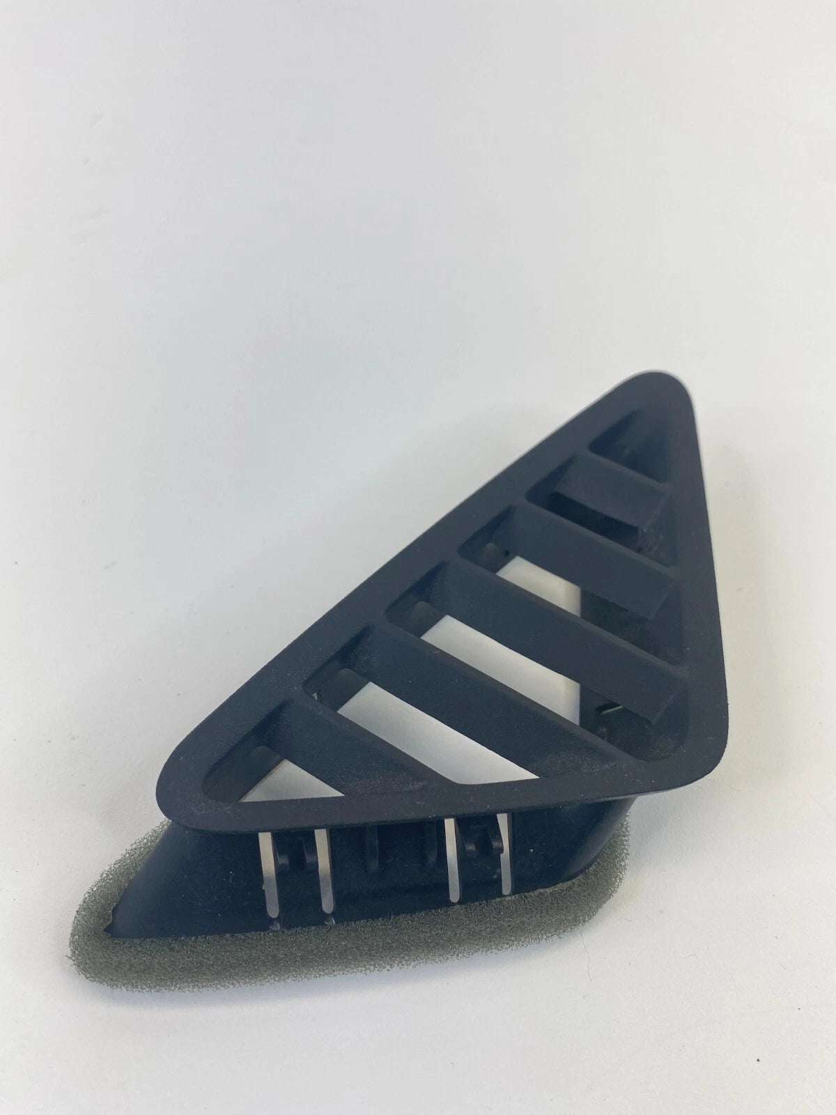 10-17 CHEVROLET EQUINOX FRONT RIGHT SIDE DASH AIR VENT DEFROSTER GRILLE 25779105