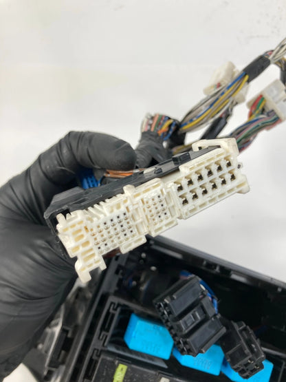 2006-2013 LEXUS IS250 2.5L ENGINE FUSE BOX RELAY COMPARTMENT FUSEBOX 82111-53730